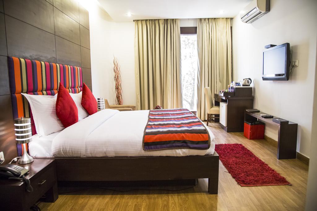 Hotel La Suite New Delhi Luaran gambar