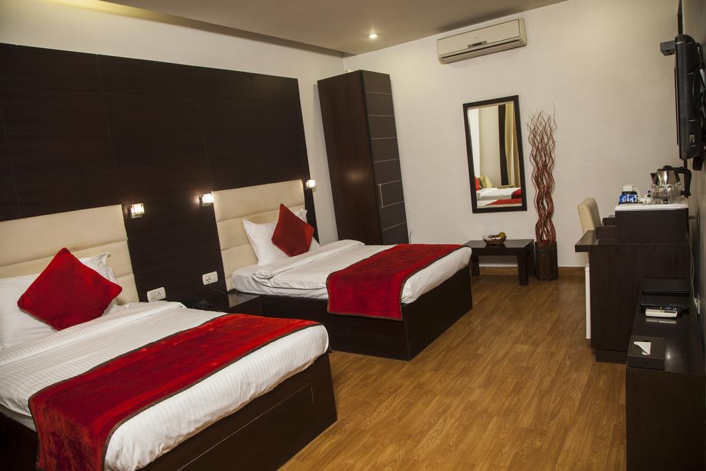 Hotel La Suite New Delhi Luaran gambar